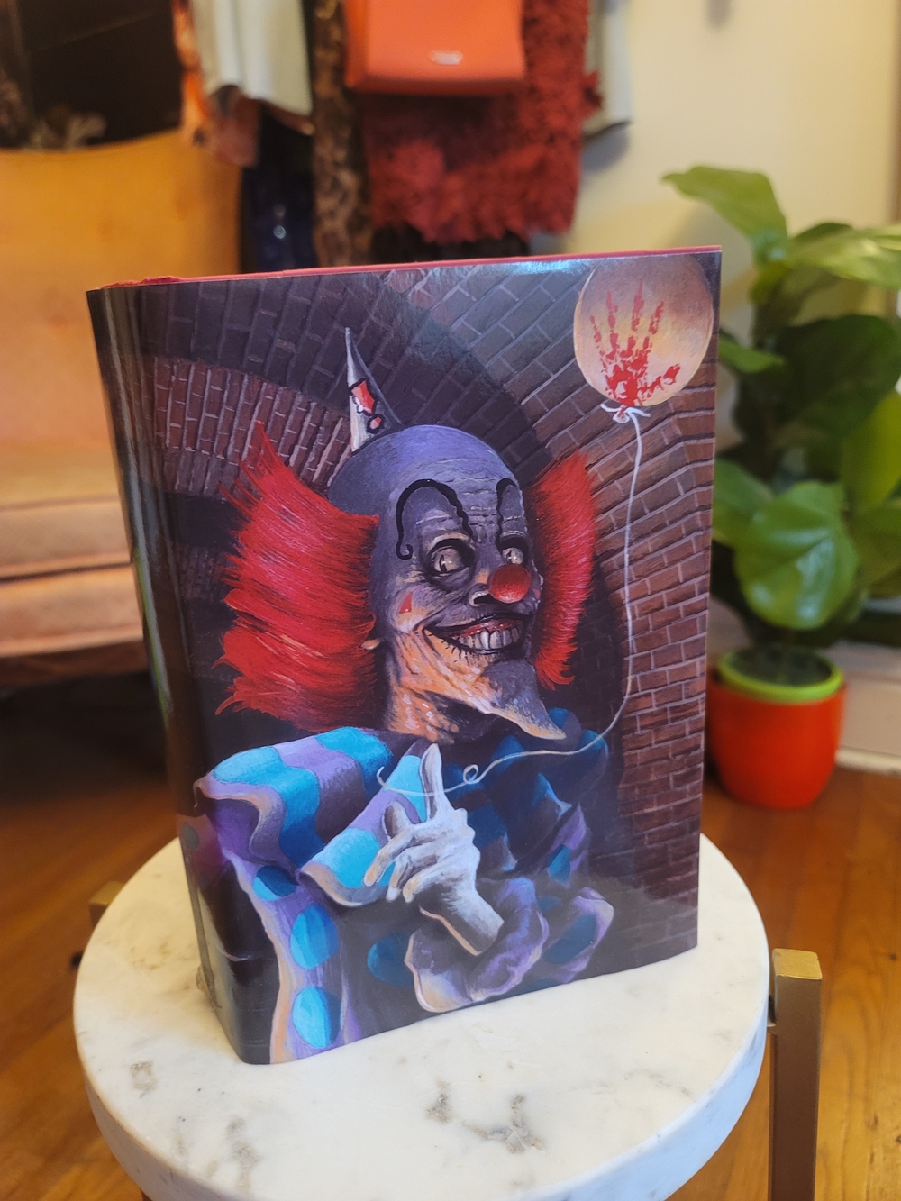 Limited Edition Stephen King 'IT' Novel With Commemorative Dust Jacket 2016